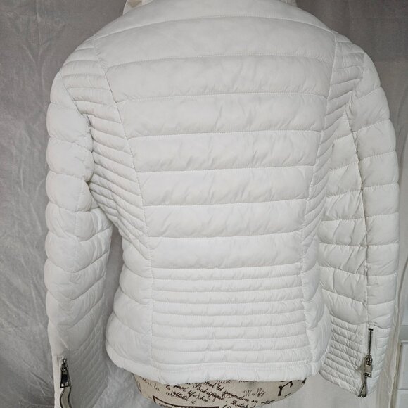 White Puffer Jacket with Faux fur trim - Picture 5 of 8
